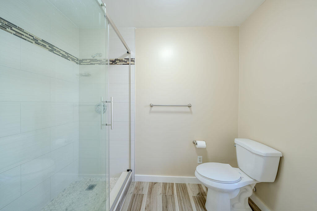 651 Se Degan Drive - Photo 23