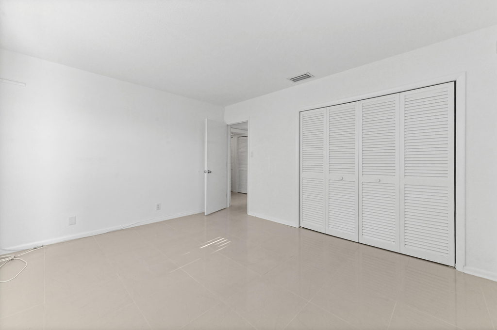 2755 Ne 28th Avenue - Photo 19