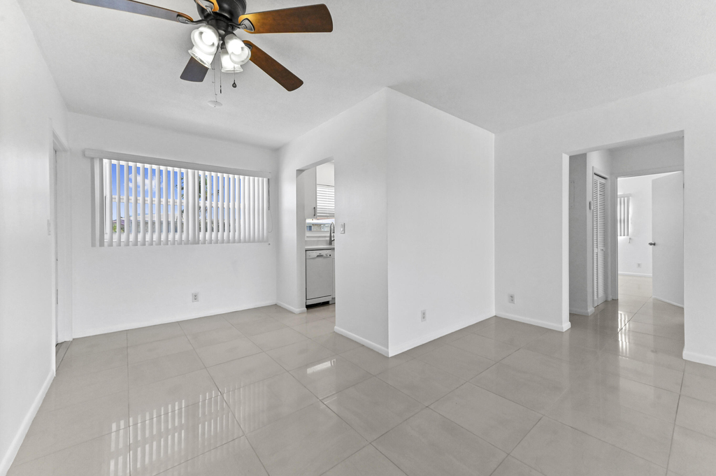 2755 Ne 28th Avenue - Photo 5