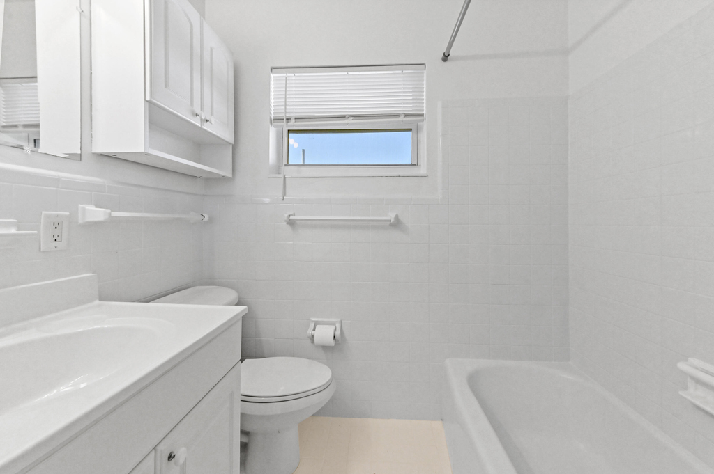 2755 Ne 28th Avenue - Photo 14
