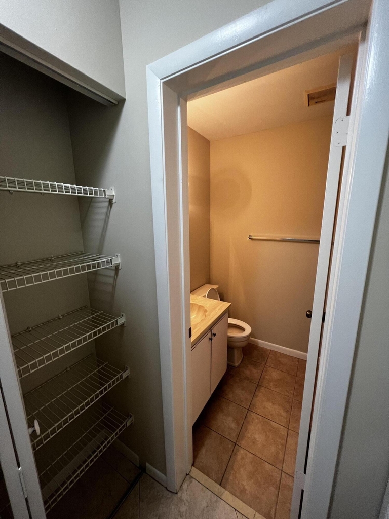 4215 S 57th Avenue - Photo 7