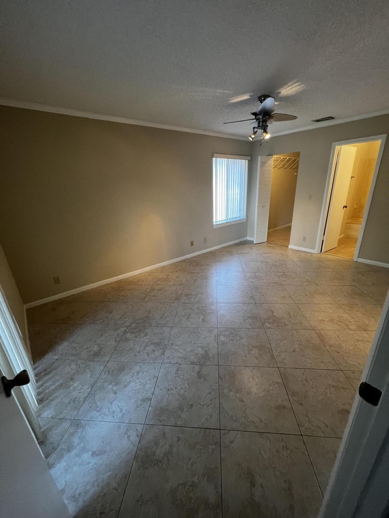 4215 S 57th Avenue - Photo 4