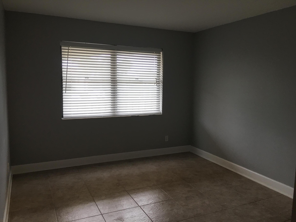 309 Lake Circle - Photo 20