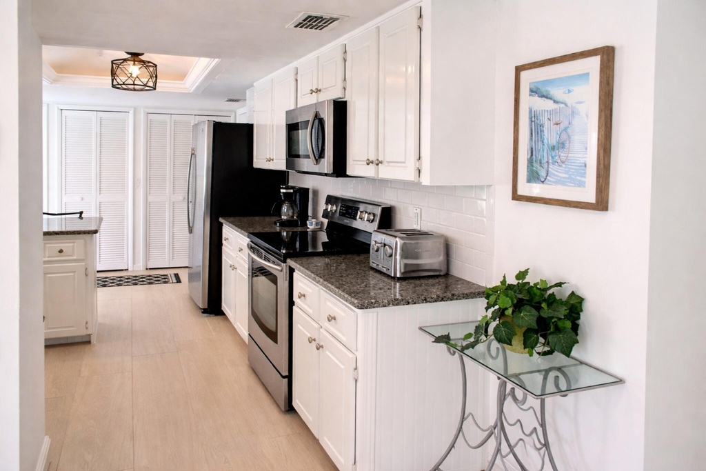 2066 5th Court Se - Photo 10