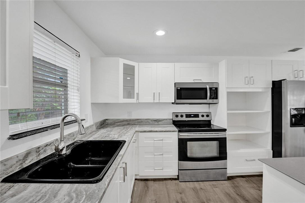 5981 Ne 22nd Way - Photo 7