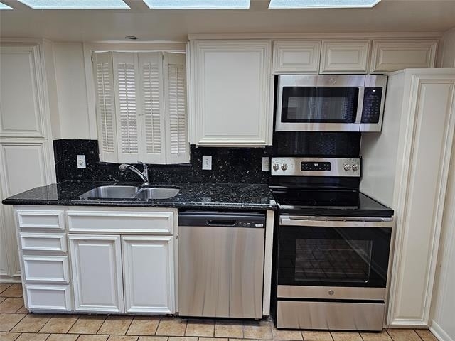 6517 Happy Lane - Photo 4