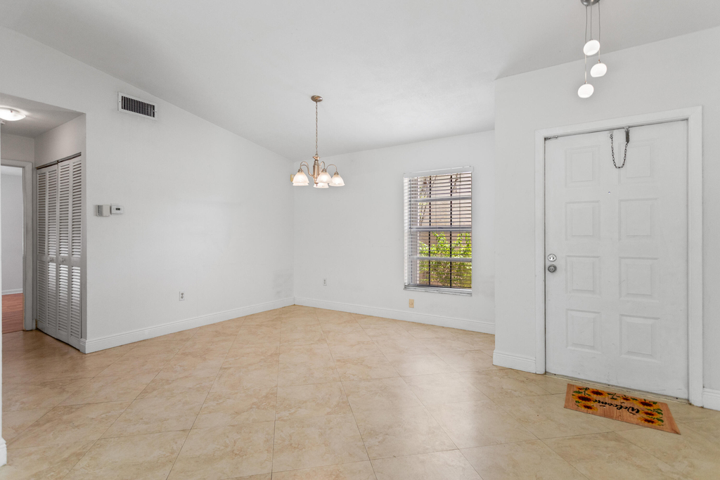 13945 Langley Place - Photo 29