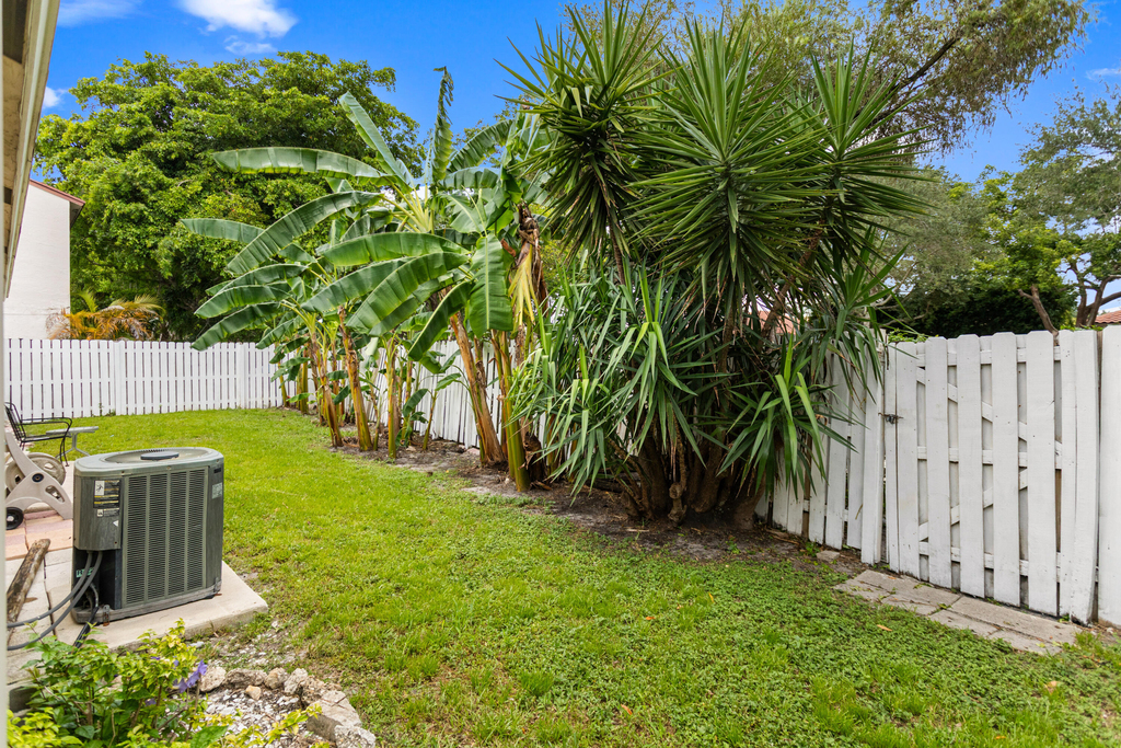 13945 Langley Place - Photo 10