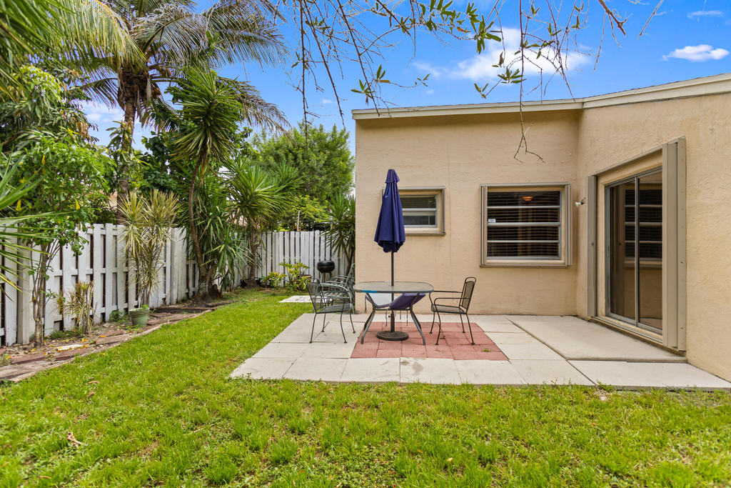 13945 Langley Place - Photo 38