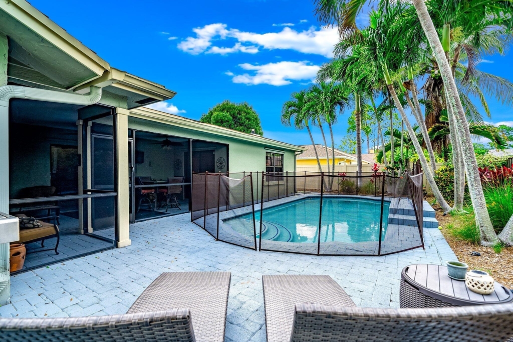 574 Juniper Place - Photo 44