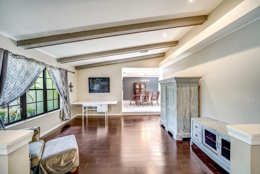 574 Juniper Place - Photo 17