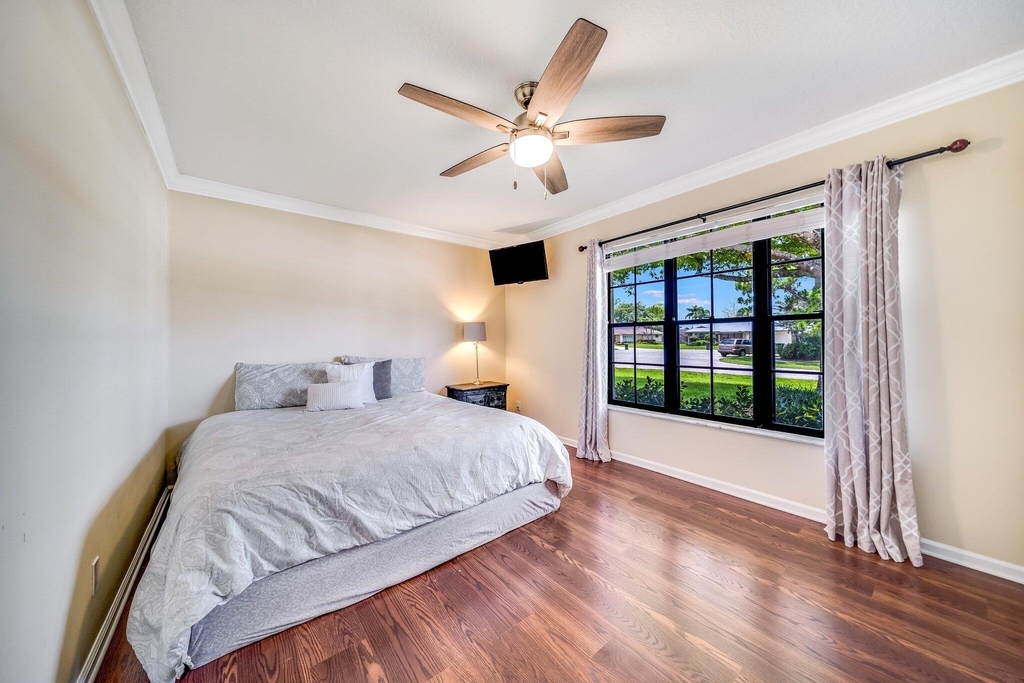 574 Juniper Place - Photo 33