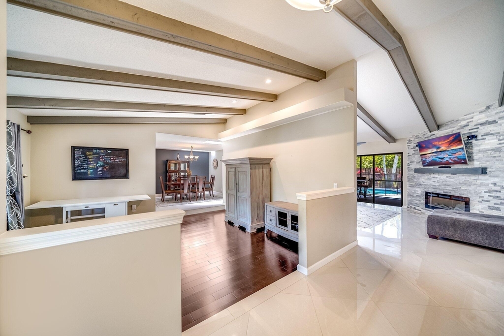 574 Juniper Place - Photo 16