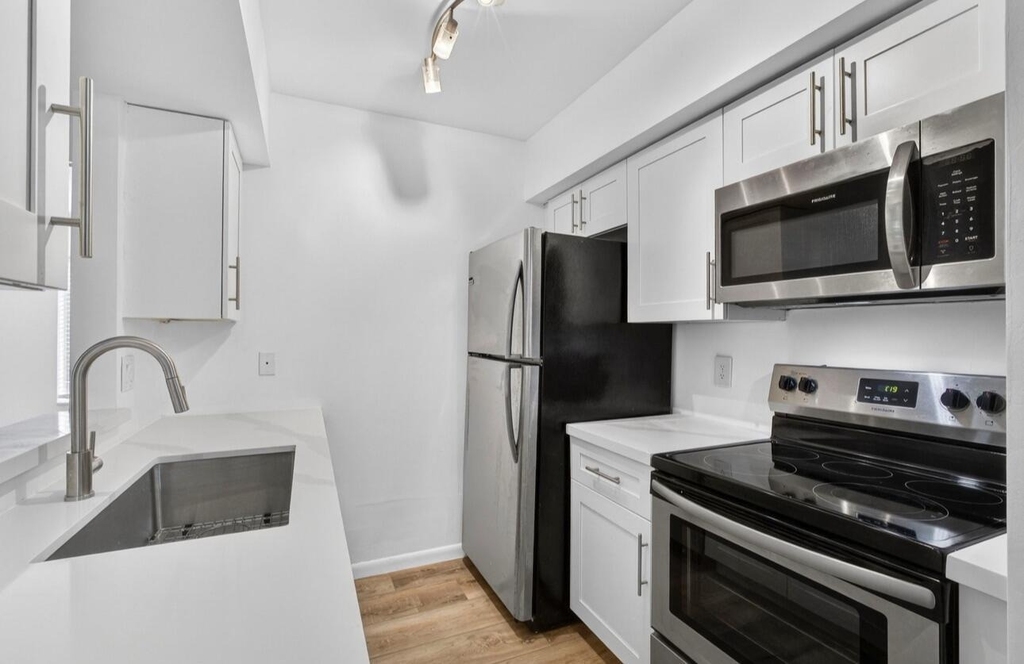 6258 Chasewood Drive - Photo 3