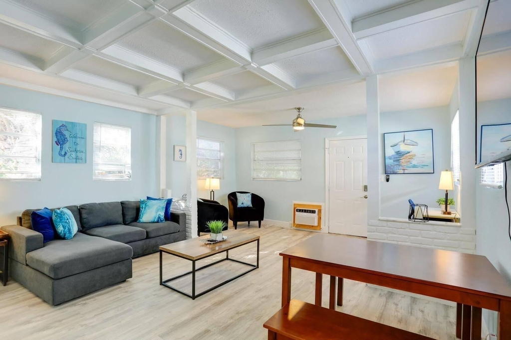 216 S M Street - Photo 4