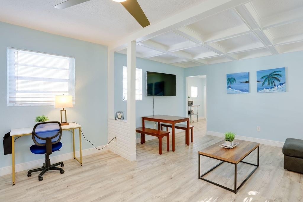216 S M Street - Photo 5