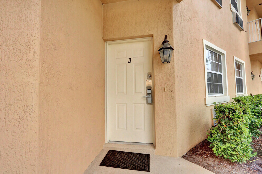 8319 Mulligan Circle - Photo 17