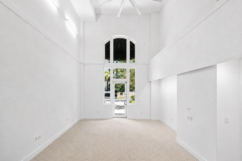 701 S Olive Avenue - Photo 3