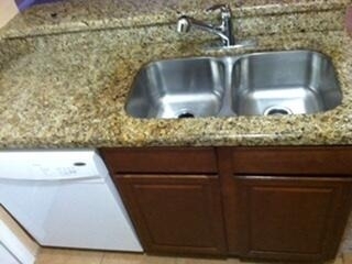 1267 Sw 46th Avenue - Photo 8