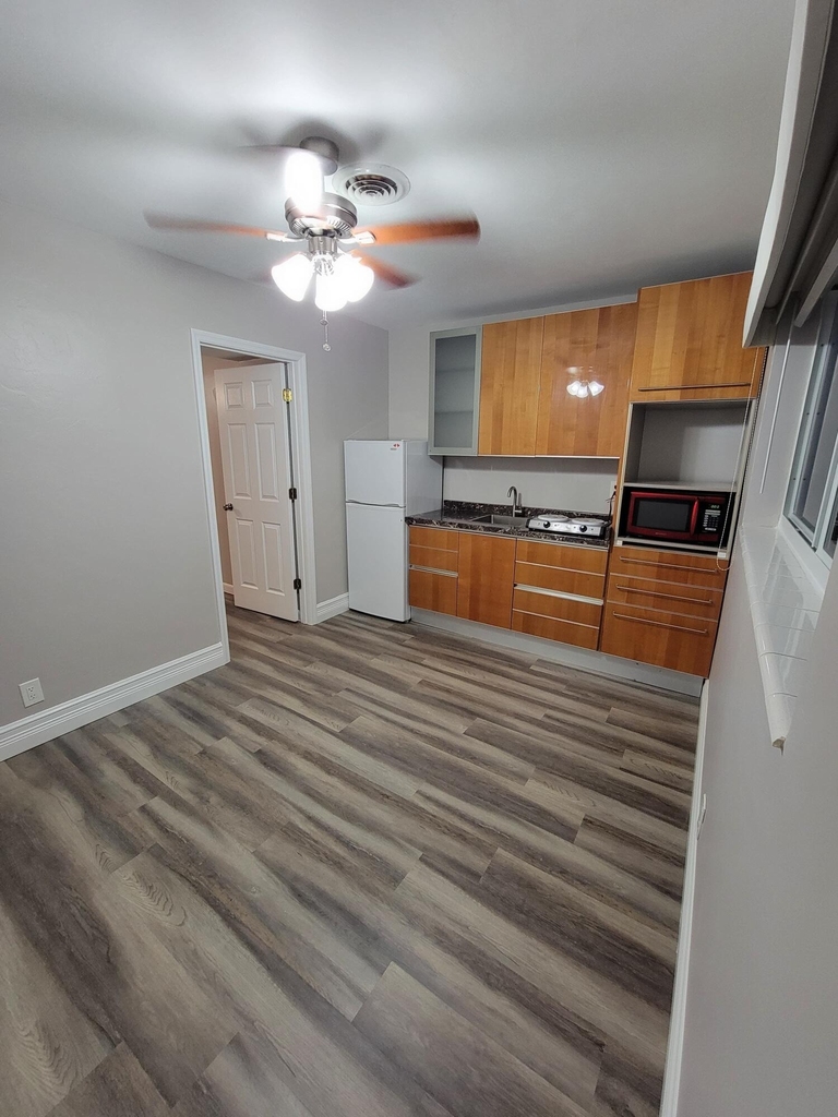 1611 Nw 63rd Avenue - Photo 4