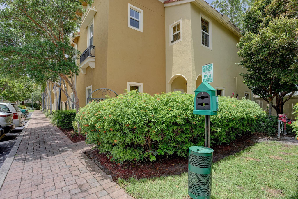 2851 W Prospect Road - Photo 26
