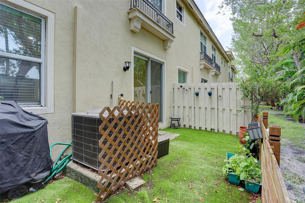 2851 W Prospect Road - Photo 24