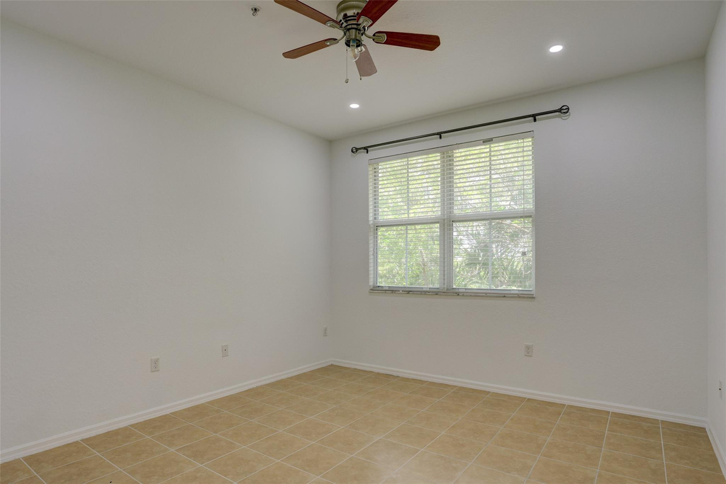 2851 W Prospect Road - Photo 11
