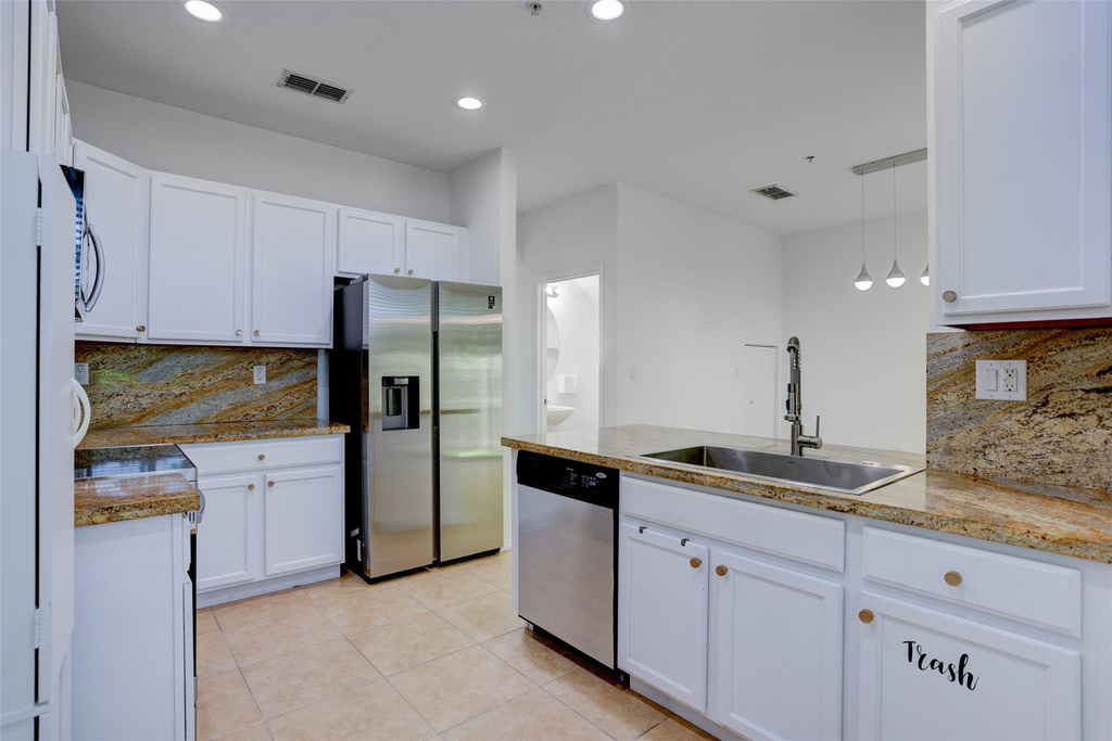 2851 W Prospect Road - Photo 9