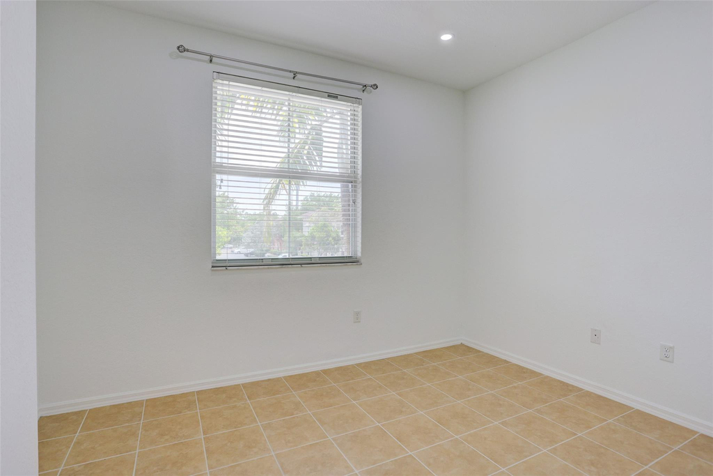2851 W Prospect Road - Photo 15