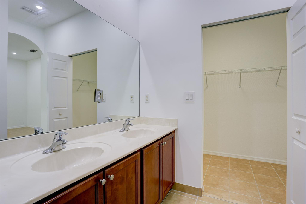 2851 W Prospect Road - Photo 14