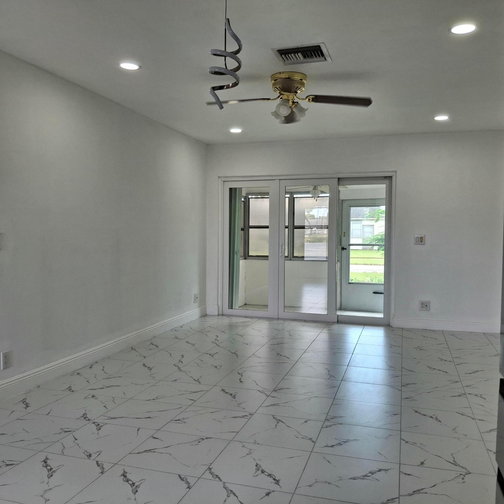 2739 Emory Drive W - Photo 2