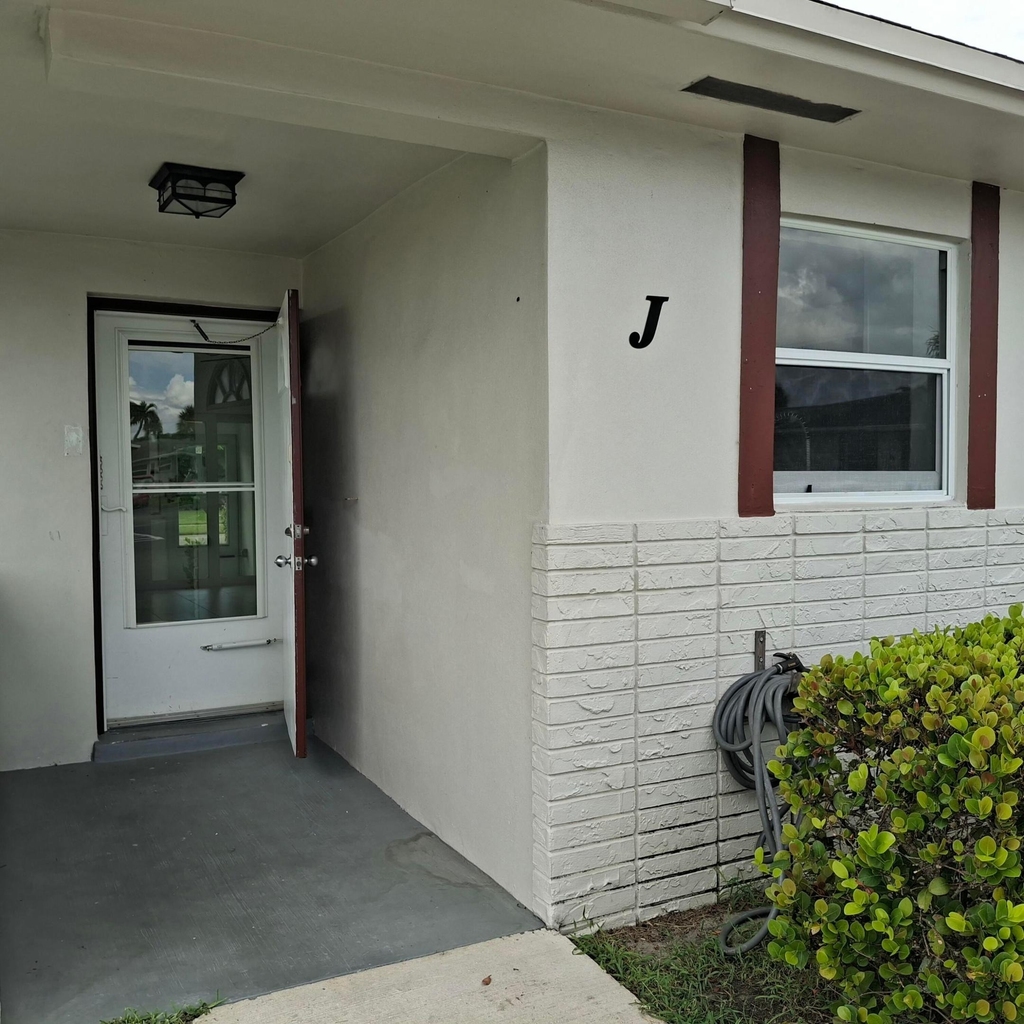 2739 Emory Drive W - Photo 0