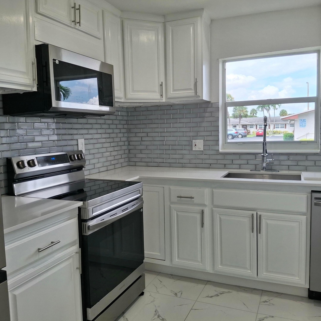2739 Emory Drive W - Photo 7