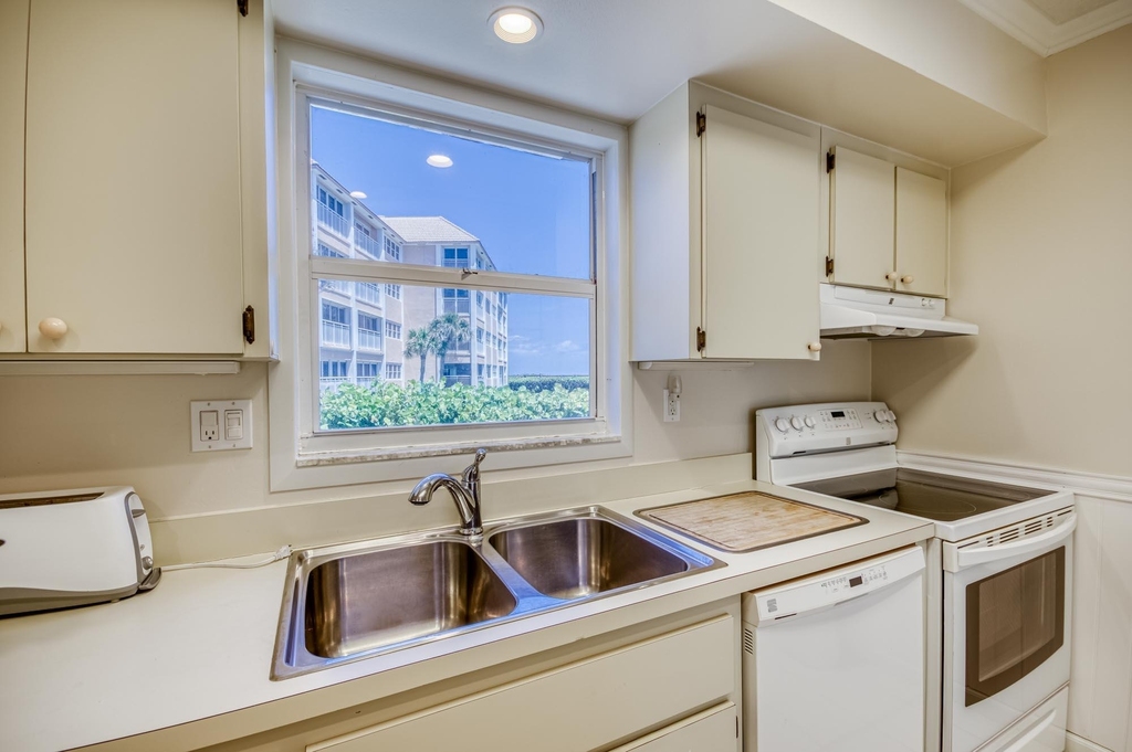 1501 Ne Ocean Boulevard - Photo 14
