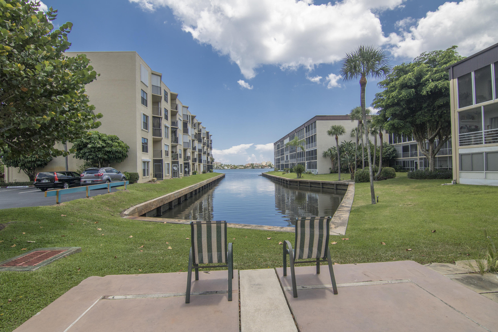 890 N Federal Highway - Photo 42