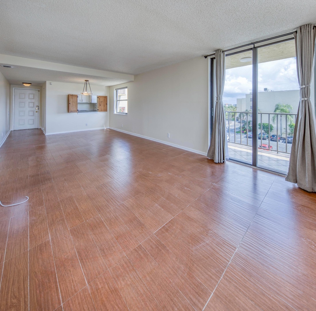 890 N Federal Highway - Photo 6
