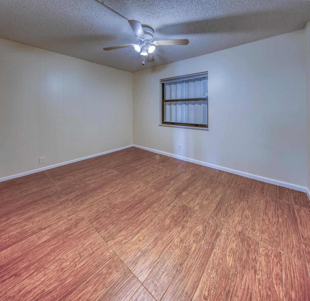 890 N Federal Highway - Photo 23