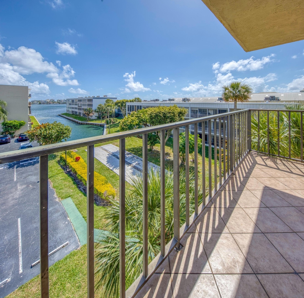 890 N Federal Highway - Photo 14
