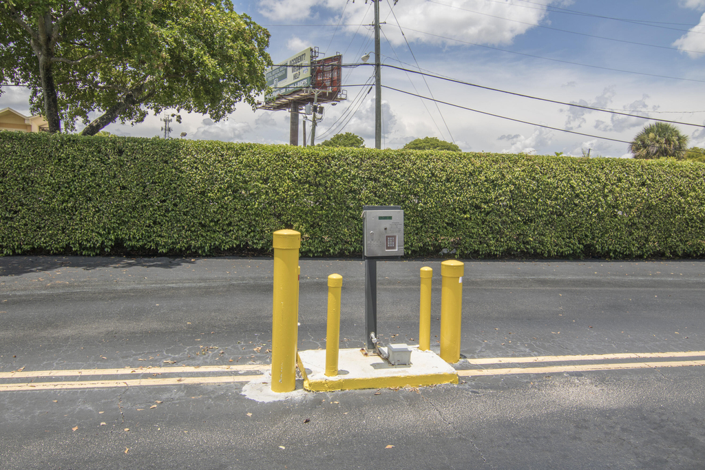 890 N Federal Highway - Photo 40