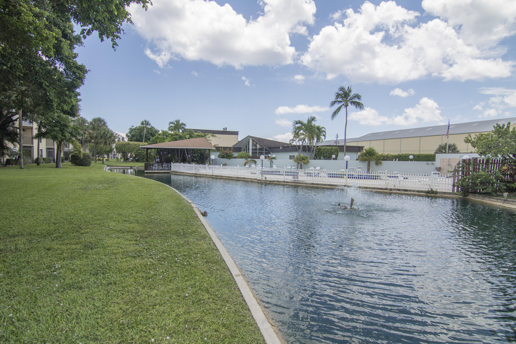 890 N Federal Highway - Photo 44
