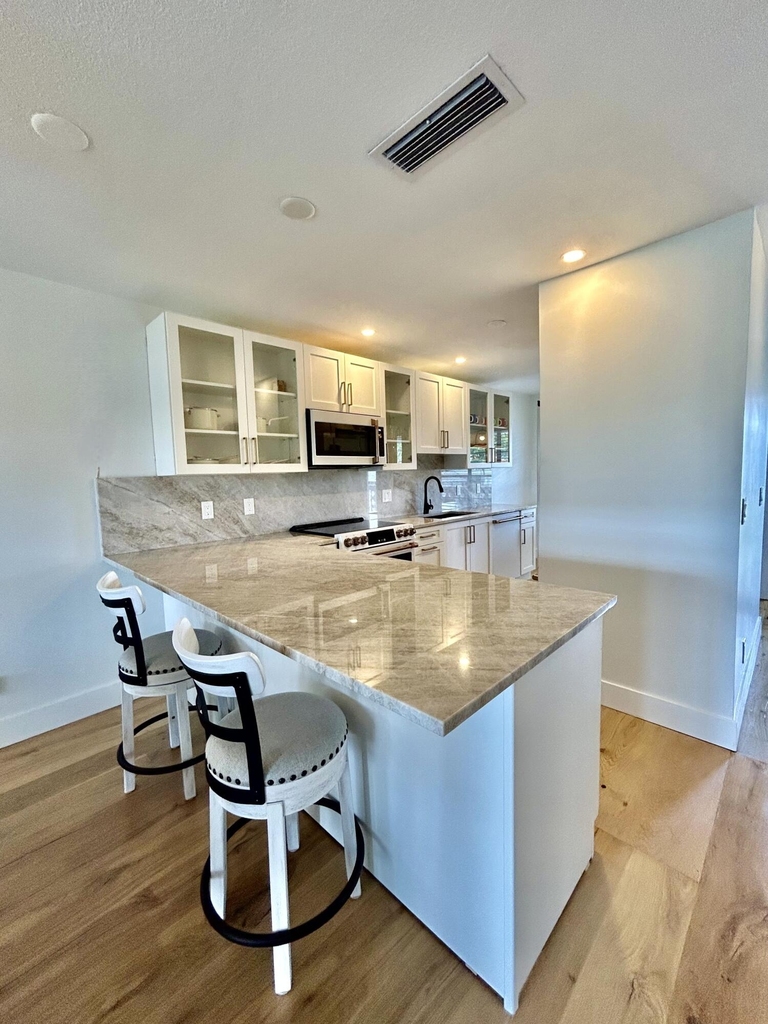 1030 Silk Oak Terrace - Photo 4