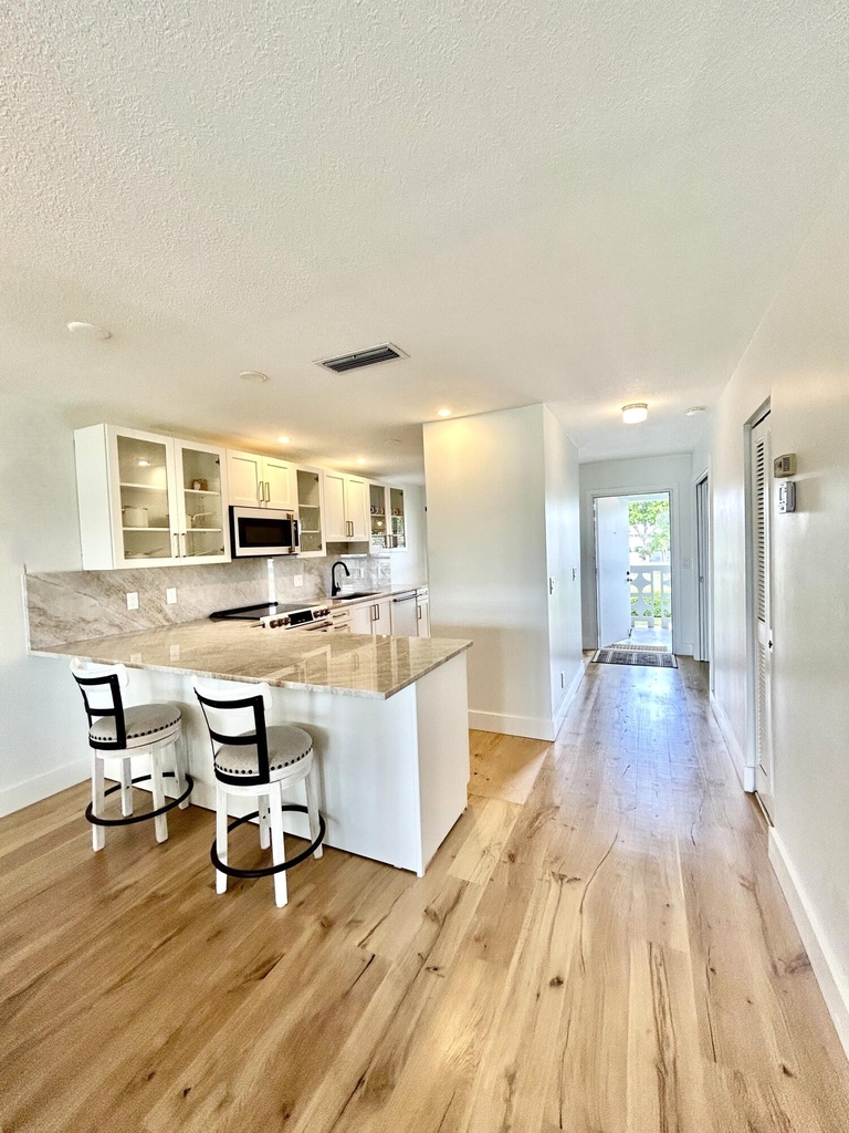 1030 Silk Oak Terrace - Photo 7
