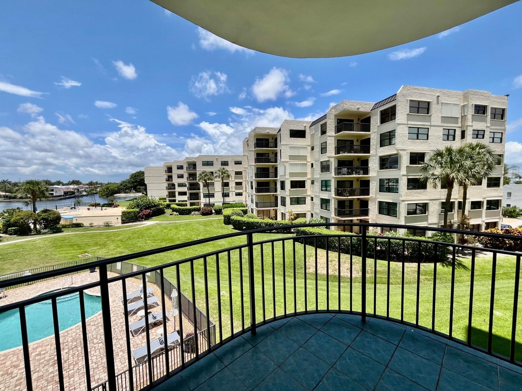 370 Golfview Road - Photo 2