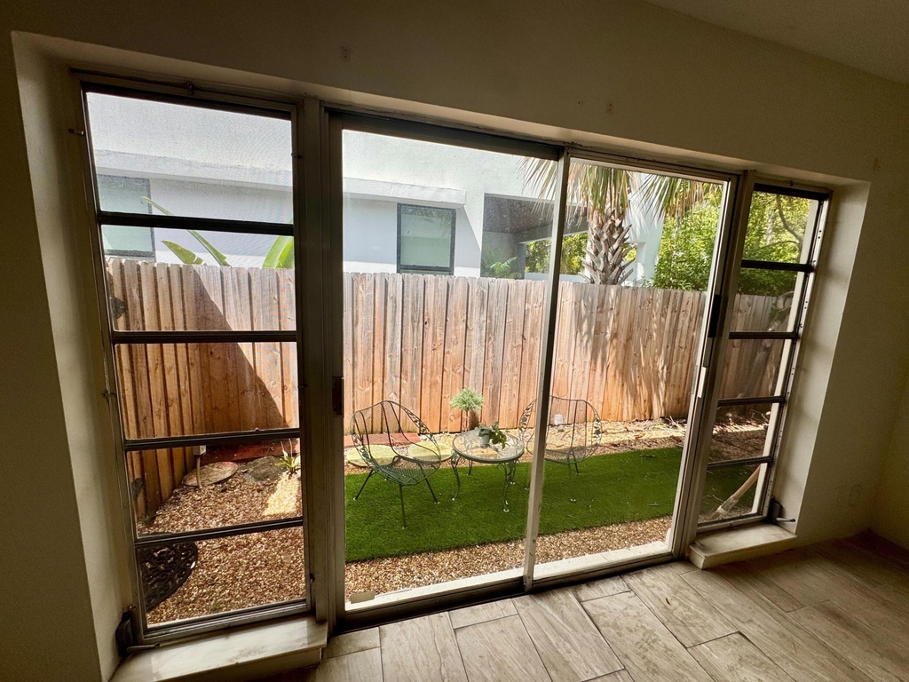 1213 Se 1st Street - Photo 4