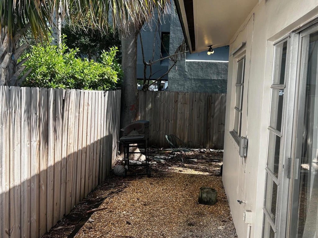 1213 Se 1st Street - Photo 4