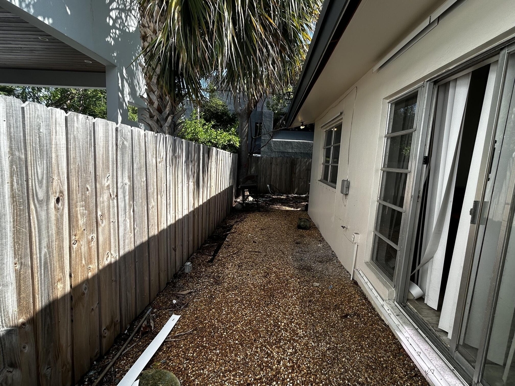 1213 Se 1st Street - Photo 6