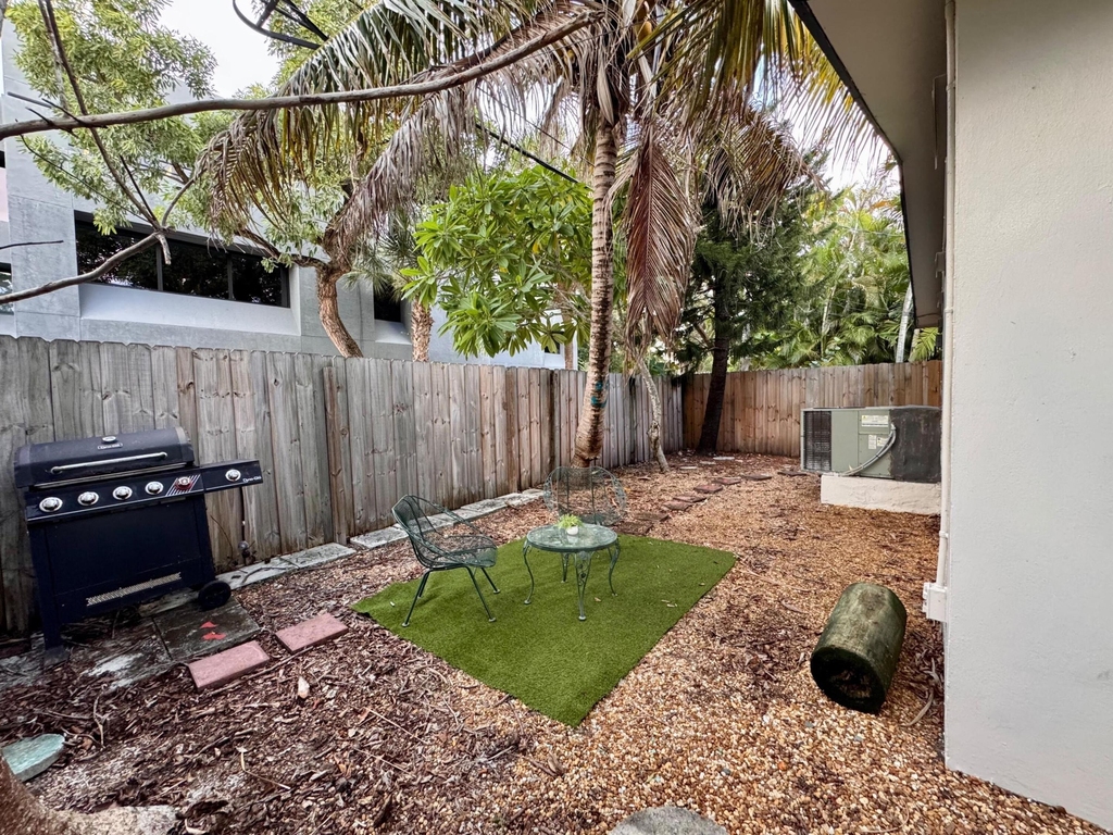 1213 Se 1st Street - Photo 6