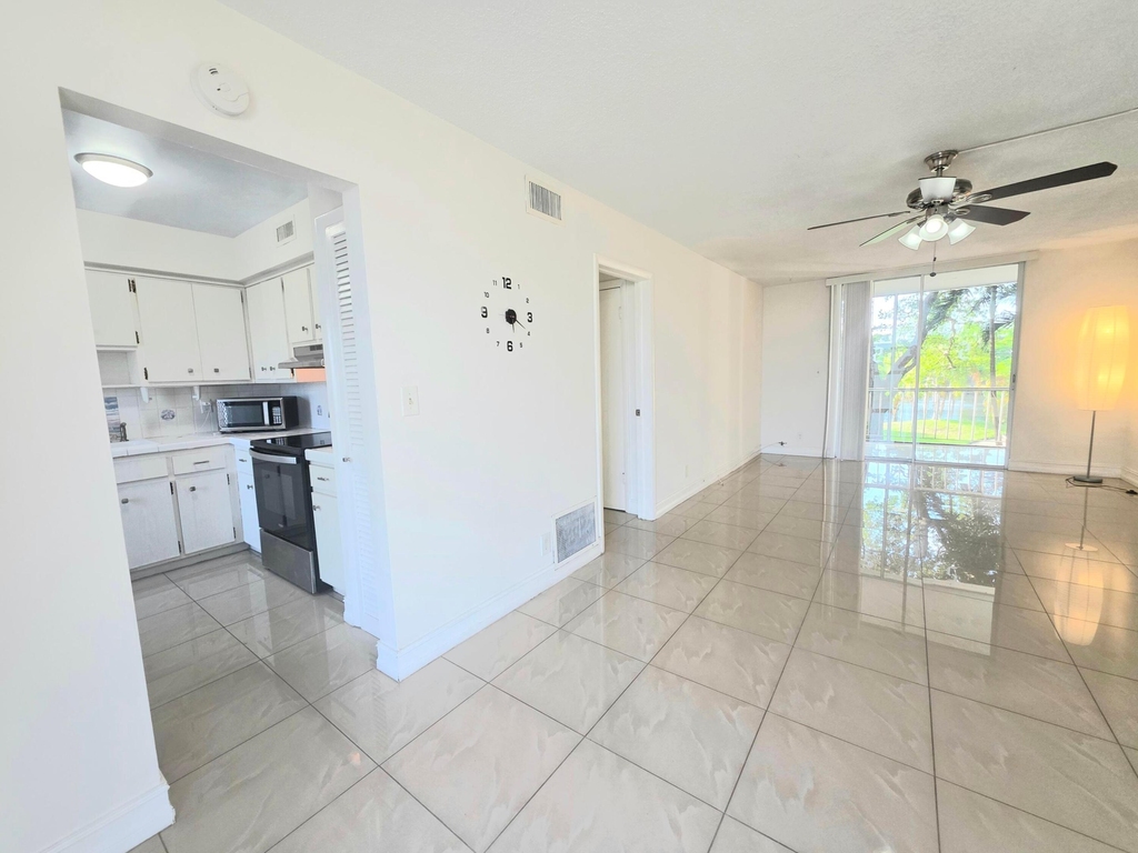 777 Se 2nd Avenue - Photo 2