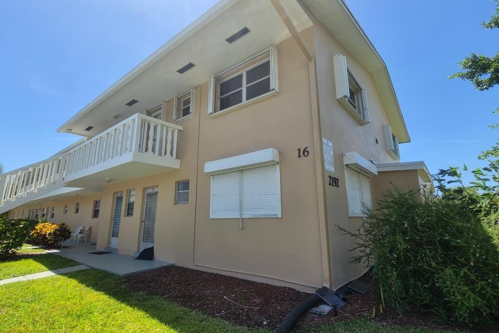 2192 Ne 1st Way - Photo 1