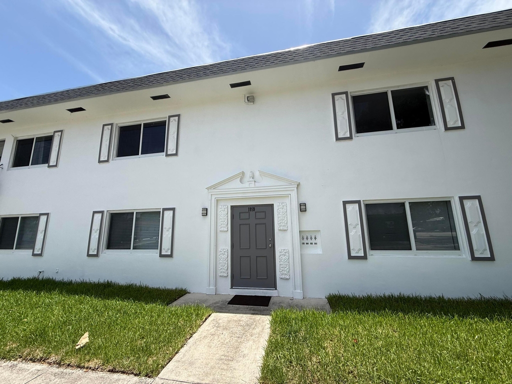 1859 Lincoln Street - Photo 0